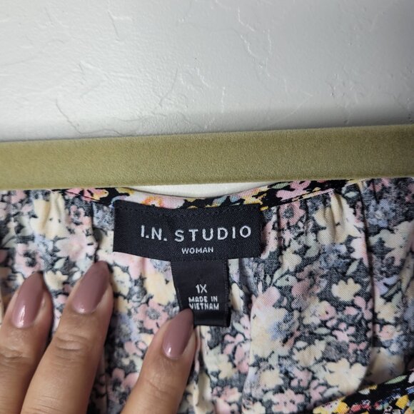 I.N. Studio Plus Size Floral Boho Blouse - Picture 4 of 6